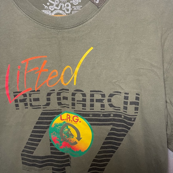 LRG M shirt - Picture 2 of 2